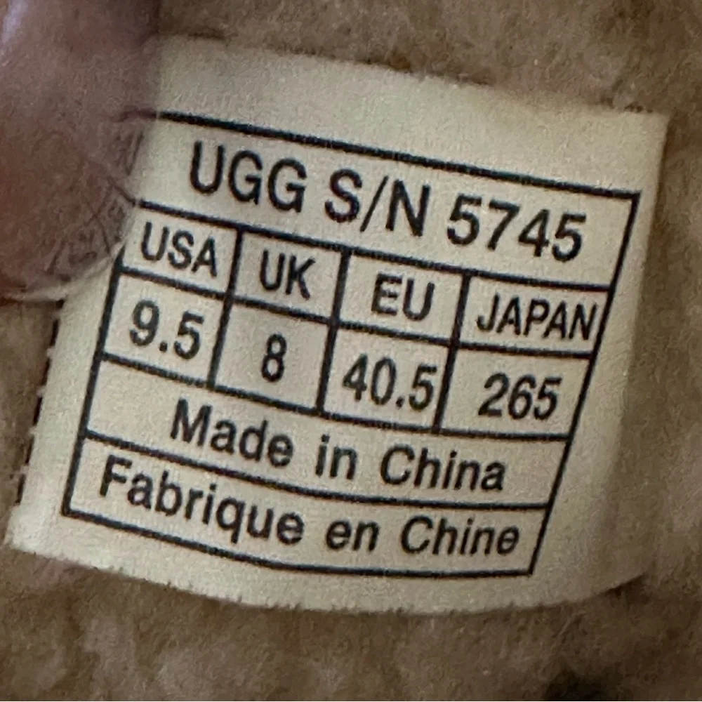 UGG australia 5745